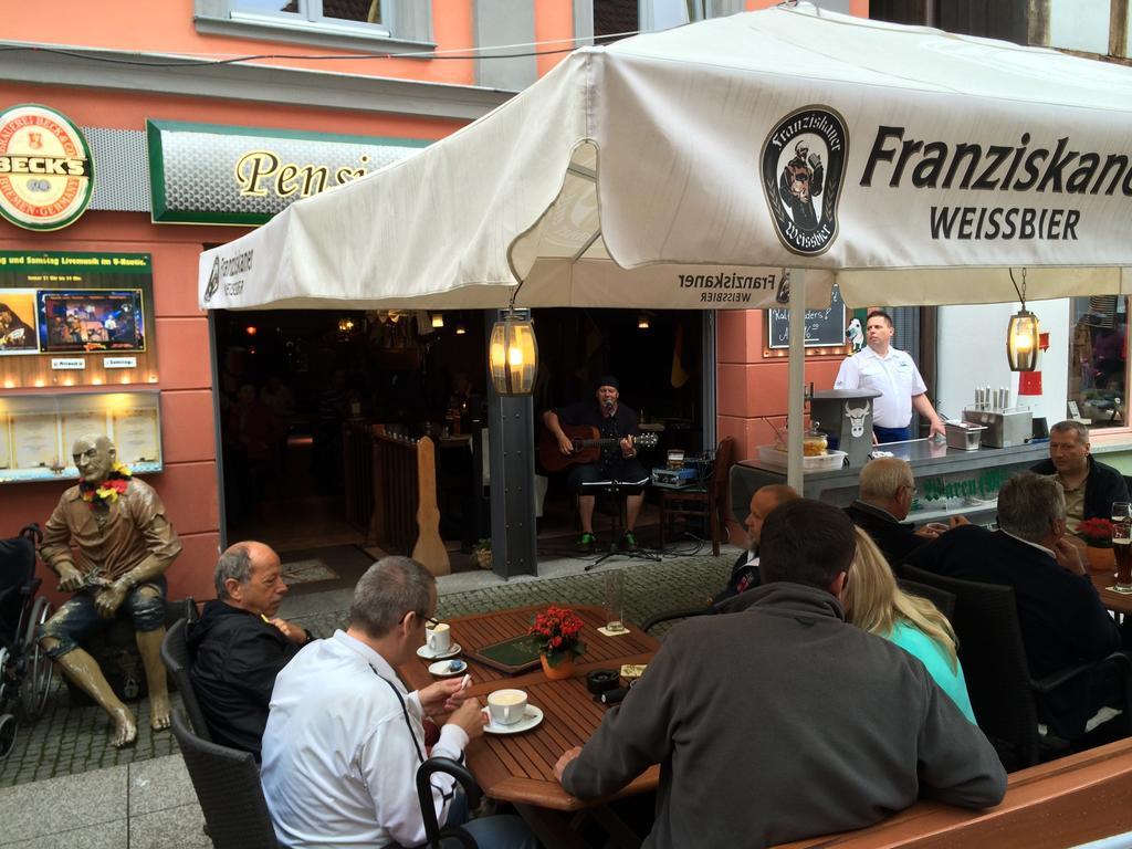 U-Nautic Restaurant & Pension Варен Экстерьер фото